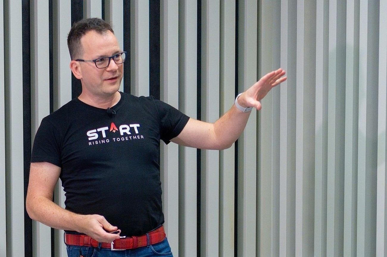 Hivatalos: a STRT bevezeti részvényeit a BÉT Standardon