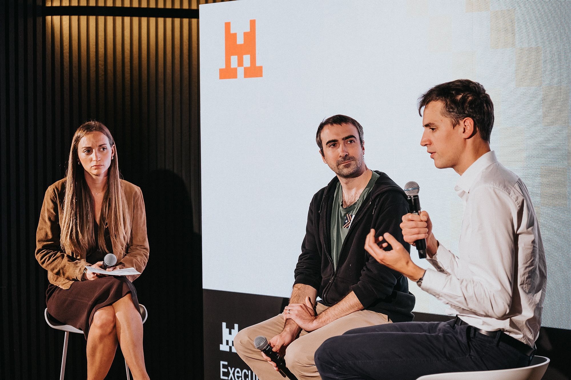 830 millió dolláros hitel segítségével bővíti AI-adatközpontját a Mistral AI