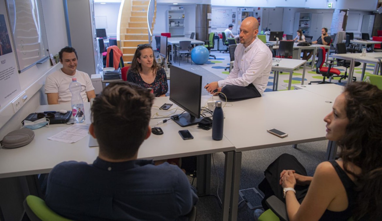 Intenzívebb programmal és két helyszínnel várja a startupokat a CEU InnovationsLab